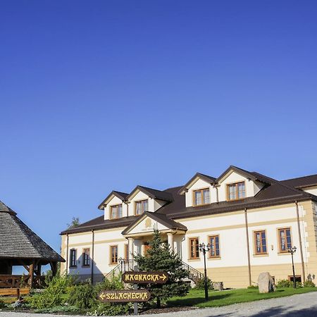 Dworek Stara Szkola Bełchatów Exterior foto